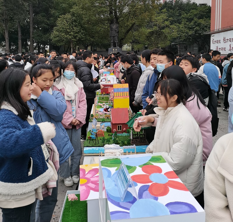 泸县建校第七届“科创杯”建模制作大赛圆满结束